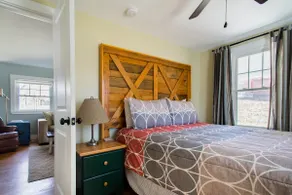 Cozy Cottage w/Fenced Yard 6mi to Dwntwn - Image 3