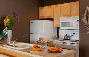 Three Tree Point Suite - Image 4