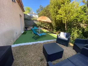 House with a view of Sainte-Victoire - Image 2