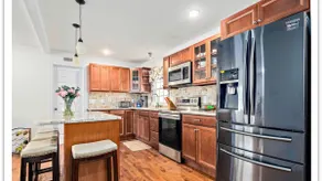 H & R Shore Home - Image 5
