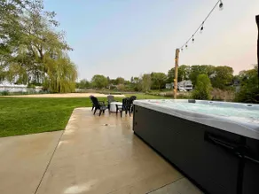 Lakefront Home: Hot Tub & Private Beach - Image 2