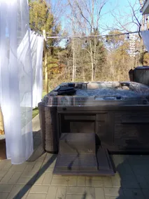Golden Moose Cottage with hot tub - Image 4