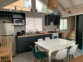 Amazing and Spacious Seaside Cabin - Image 4