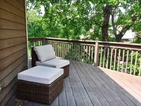 Modern Treehouse Studio near Methodist & Ft. Bragg - Image 4