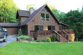 Sugar Creek Chalet - Image 2
