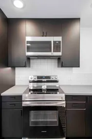 Retreat on Race| Modern, Private, Walkable - Image 4