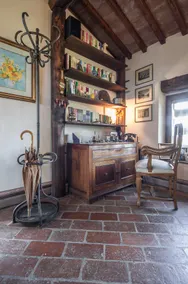 19th century farmhouse on a hill between magical valleys and Sienese hills - Image 5