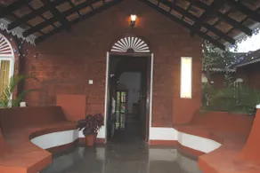 Pavoa Estate Farmhouse Villa - Image 4