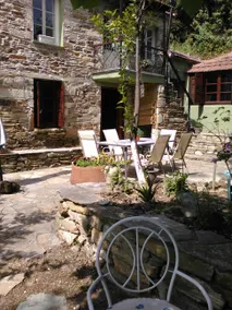 Traditional stone house in Pelion - Image 3