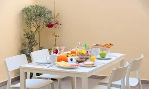 Two-storey Maisonnette in the Heart of the Town ! - Image 3