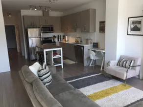 Modern 3 min to Beach 1 BR Suite - Image 4