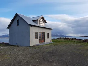 unique house by the sea - Image 2
