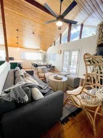 Renovated cabin, close to town, Lake & activities - Image 2