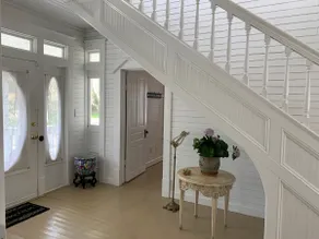 Cozy, Country Farmhouse, Entire House - Image 3
