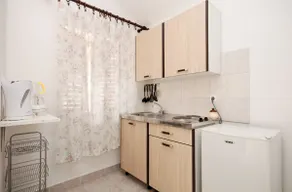 Apartman Lucic-studio - 2min walk from the beach - Image 5