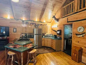 CabinRetreat|Fishing|HotTub|River|Firepit|Pets - Image 5