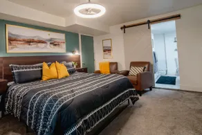 Private King Suite Near Airport *No Cleaning Fee! - Image 2