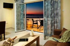 Mavros Molos Seaside deluxe Apartment - Image 4