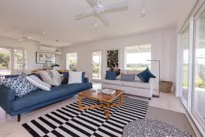 The Yanakie House and Cabins - Wilsons Promontory - Image 2