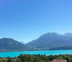 Quiet apartment and panoramic lake views! - Image 4