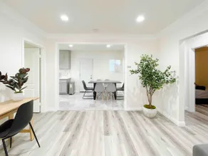 New&Clean affordable 3bdroom 1.5bath with Parking - Image 4