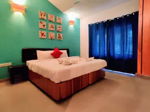 Azure Bonsai |Tranquil 3BR with Pool & Sauna - Image 2