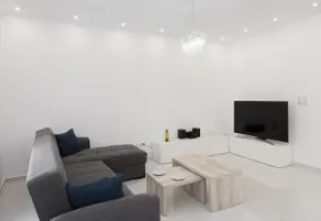 Despina's Luxury apt downtown - Image 3