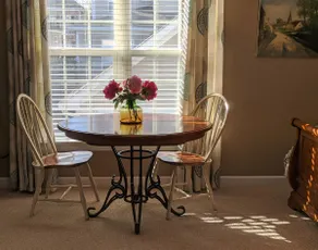 Charming Guesthouse in Quiet Downtown - Image 4
