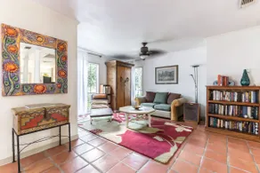 Bluffview Bluebonnet Road Bungalow in der Nähe von Love Field - Image 4