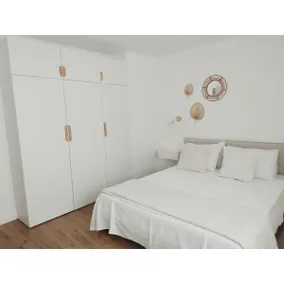 White & Wood Miño Apartament - Image 5
