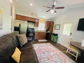 Sweet Dove Stays-Cabin w/Stocked Lake, Secure - Image 4