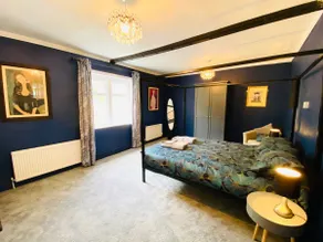 Portland House ‘Boutique’ Break by the sea Ventnor - Image 2