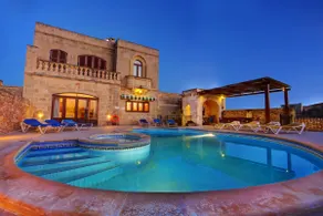Ta Menzja Villa, Luxury Villa in Central Location - Image 5