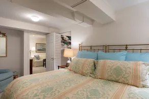 Lg 1bdr apt, walk/bus to NIH, metro, Walter Reed - Image 3