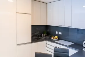 BL - The Apartment Lenka, 24hr Self Check-in, Free Private Parking, Balcony with Mountain View, 5 minute walk to City Center - Image 5