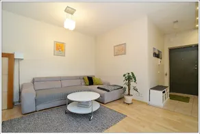 Sunny apartment in a city center - Image 5