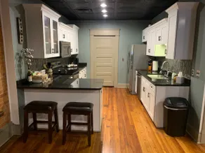 NEW “Bourbon on the Square” Downtown Rustic Loft - Image 3
