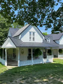 Stunning Victorian Farmhouse - Image 4