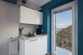 Casa 67 Seaview Studio with Terrace & Jacuzzi in Manarola - Image 3