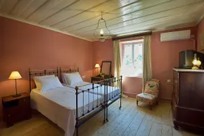 Roumanades Estate - Image 4