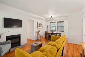 Cozy Artist Cottage, convenient to down town & UIowa - Image 5