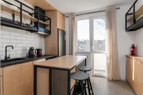 Industrial 2BD Flat - 3 Min to Metro & Stadium by Flat Manаger - Image 4