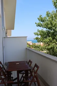 A stone's throw from the sea. - Image 3