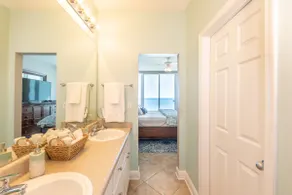 Lighthouse Beachfront Condo - Image 5