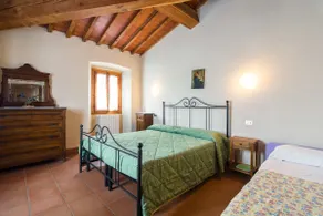 Rustic mansion in Pian di Sco - Image 2