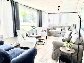 Sunny, spacious family beach retreat! - Image 5