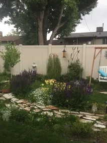 Peaceful retreat with an oasis garden - Image 2