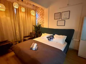 Rio: 1Bhk Apt in Central KP | WiFi AC Smart Tv - Image 3