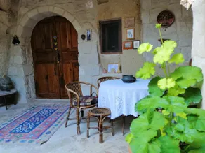 Patiska Cave House - Image 3