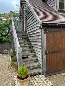 The Lodge - Guest House / Livery - Image 3